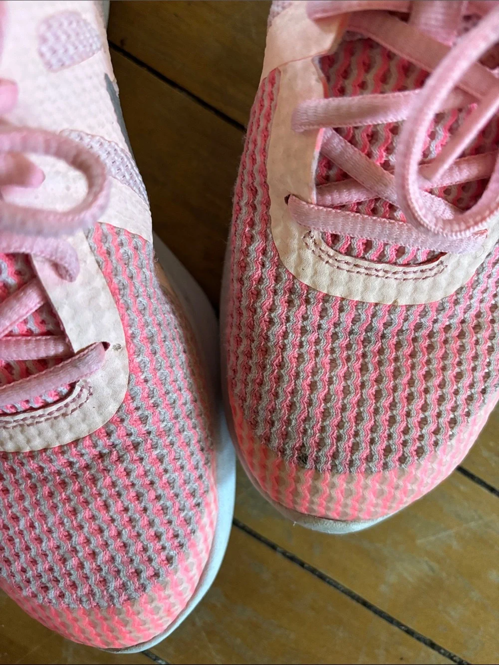 Nike Pink and Gray Mesh Running Sneakers